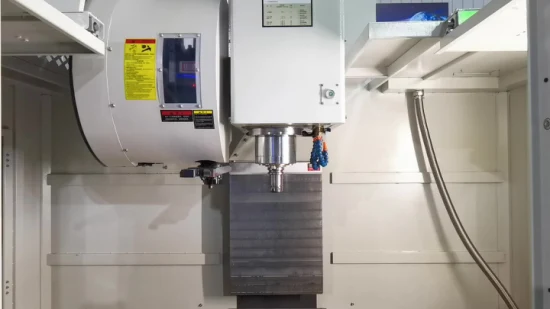 Fresadora vertical CNC Centro de mecanizado vertical CNC (BL-V8/V11)